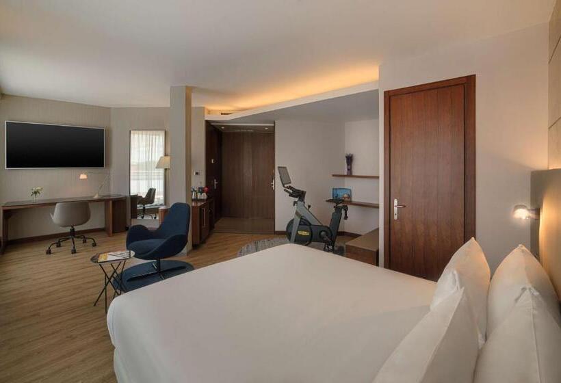Junior Suite con Terrazza, NH Bologna De La Gare