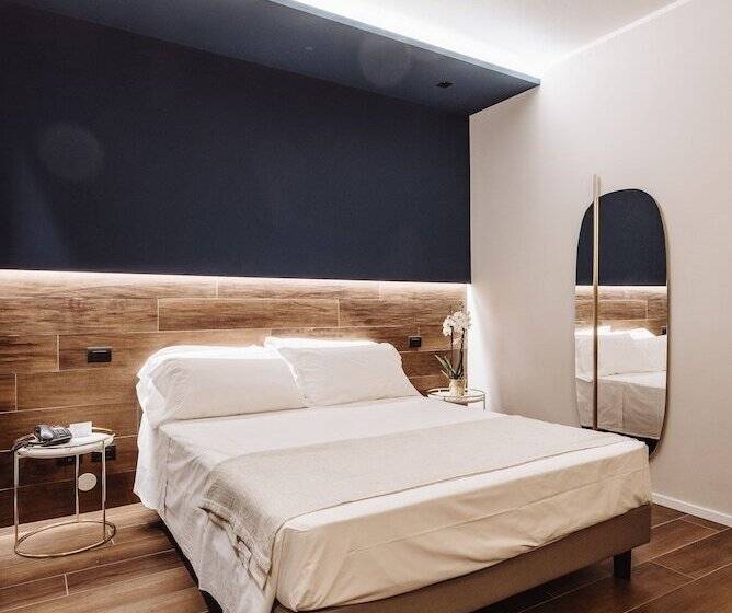 Номер Deluxe, Europa