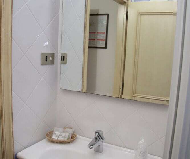استودیوی استاندارد, Residence I Due Pini