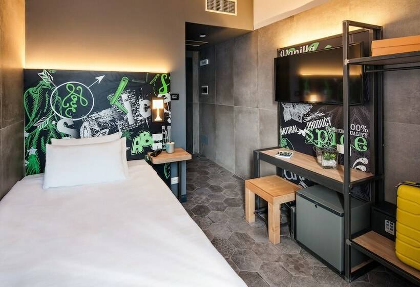 اتاق استاندارد یک تخته با بالکن, Spice Hotel Milano