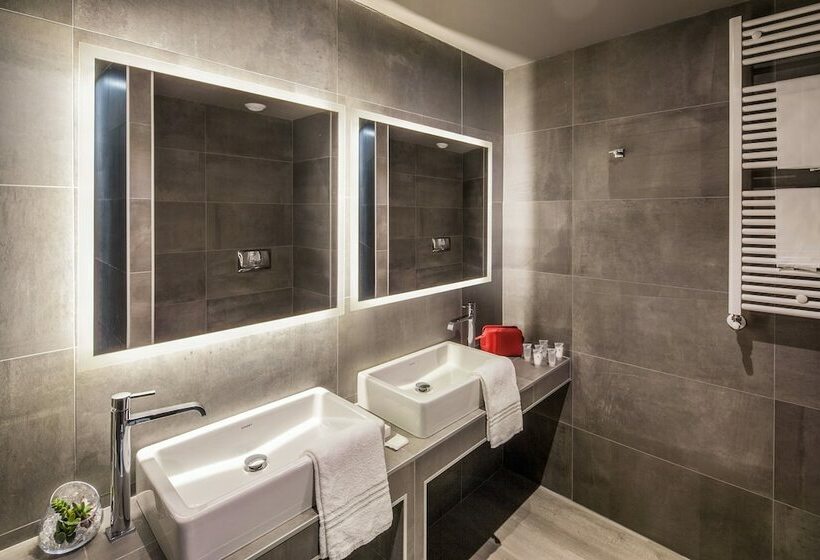 اتاق سوپریور چهار تخته, Spice Hotel Milano