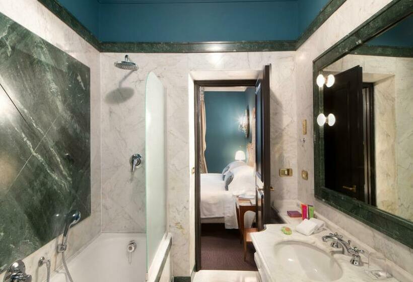 Camera Superiore, D’inghilterra Roma – Starhotels Collezione
