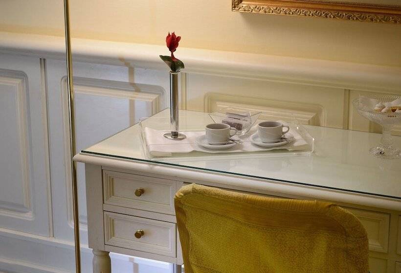 スタンダードルーム, Ambasciatori Palace