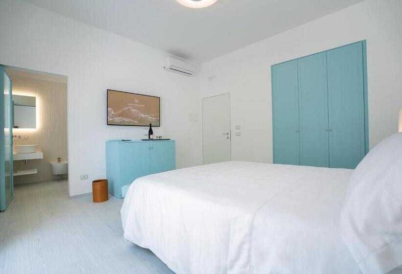 스탠다드 룸 킹사이즈 침대, Grotta Palazzese Beach