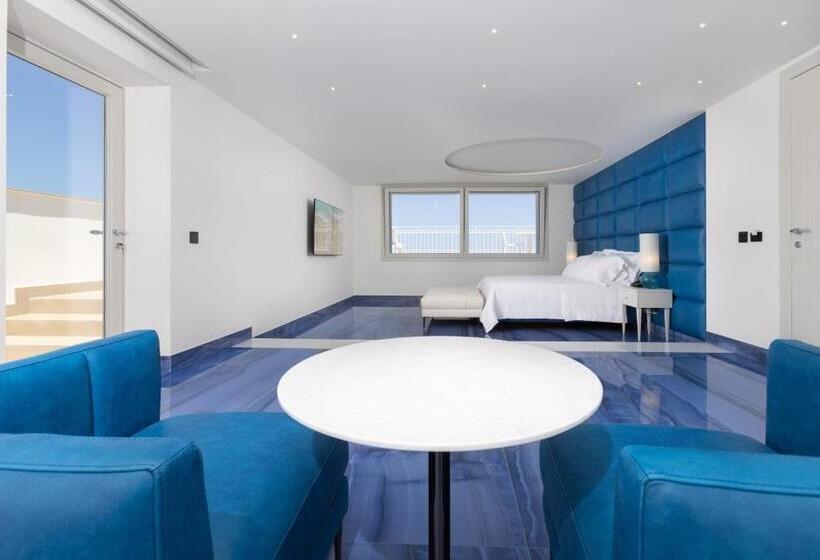 테라스 스위트, Grotta Palazzese Beach