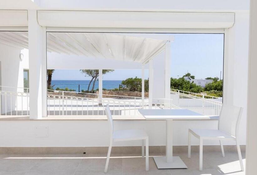디럭스 스위트, Grotta Palazzese Beach