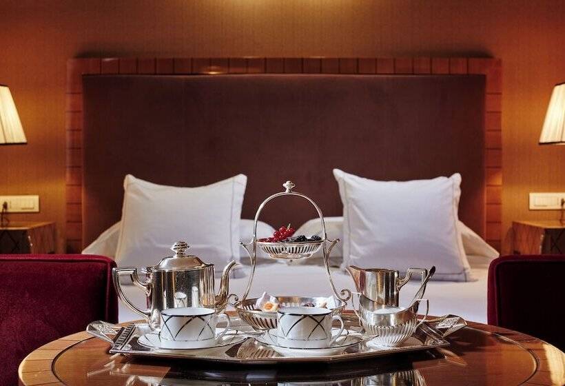 سوییت جونیور, Lord Byron   Small Luxury Hotels Of The World