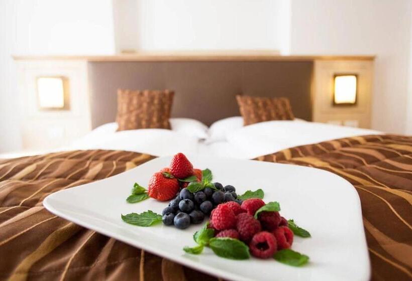 Номер Стандарт Трехместный, Portici  Romantik & Wellness