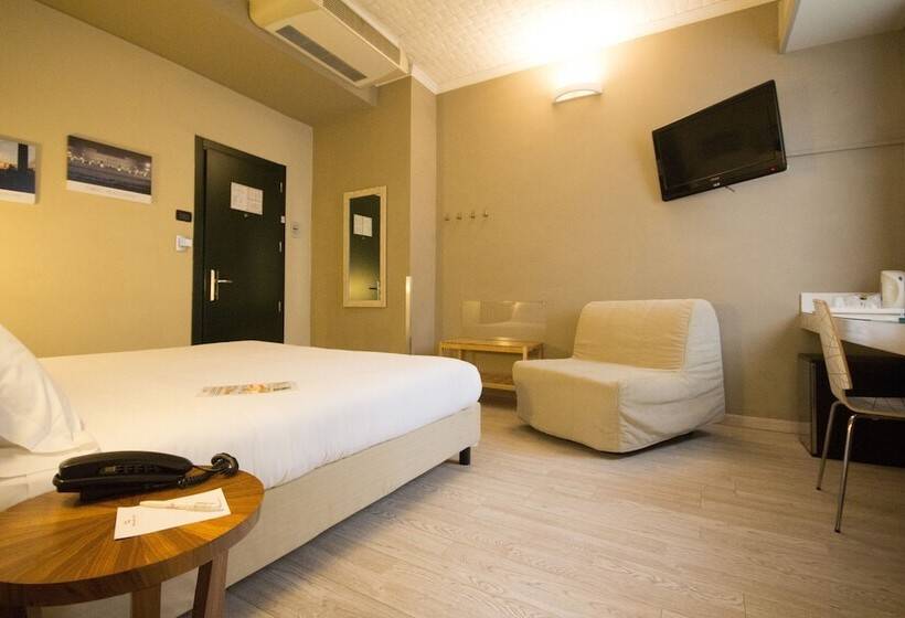 اتاق استاندارد سه نفره, Best Quality Hotel Gran Mogol