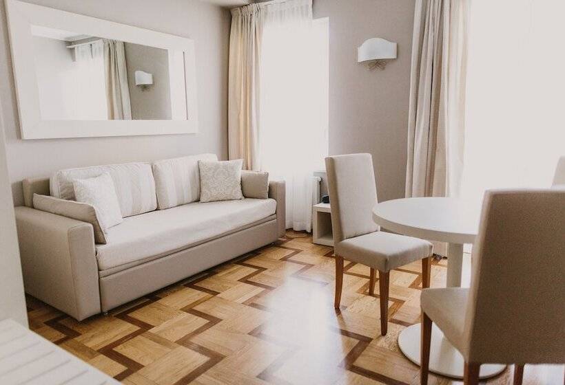 スイート, Metropole