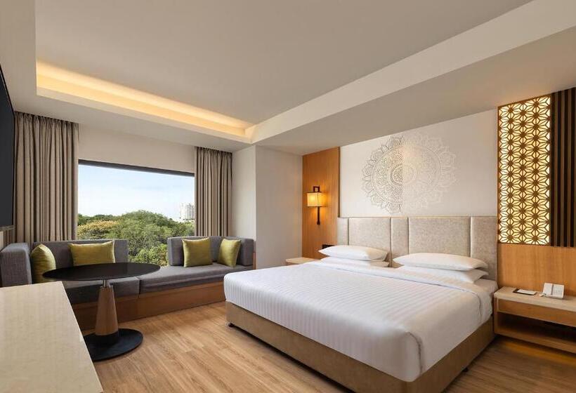 Люкс Семейный 2 Спальни, Courtyard By Marriott Tiruchirappalli
