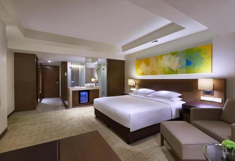 带大床的俱乐部房间, Hyatt Regency Kinabalu