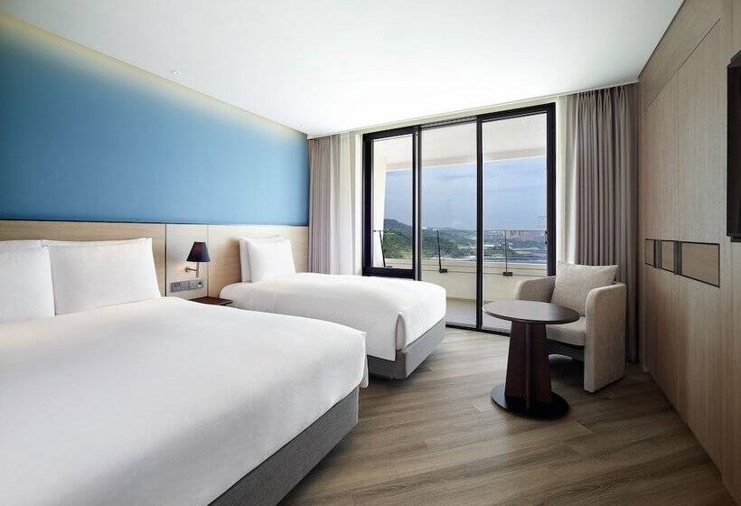 Семейный Полулюкс, Parnas Hotel Jeju