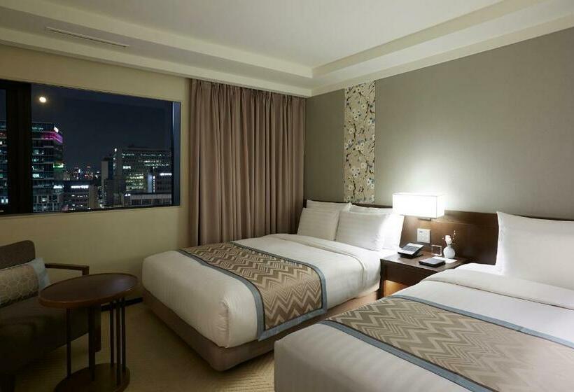 Семейный Номер, Royal Hotel Seoul
