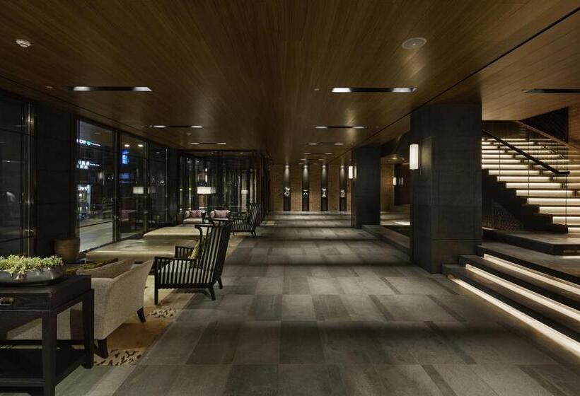 Семейный Номер, Royal Hotel Seoul