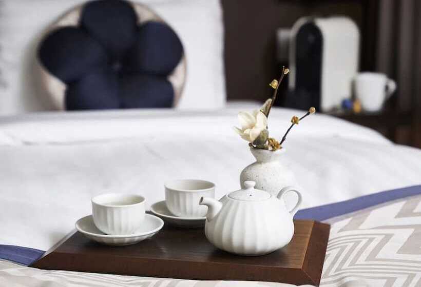 Королевский Люкс, Royal Hotel Seoul