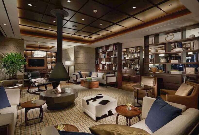Полулюкс Клуб, Royal Hotel Seoul