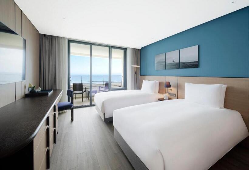 Номер Deluxe Вид на Море, Parnas Hotel Jeju