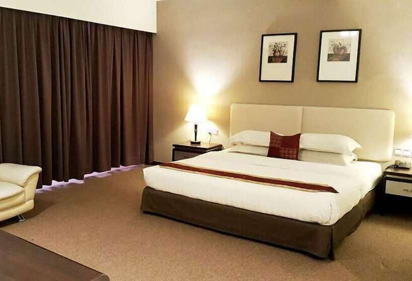 Президентский Люкс, Ritz Garden Hotel Ipoh