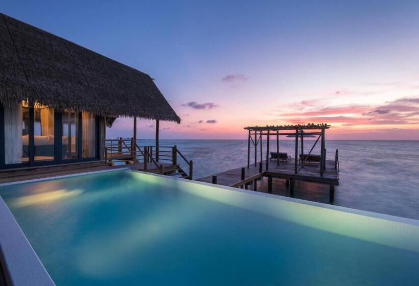 ویلای 3 خوابه, Como Cocoa Island   Partner Travels Free For 7 Nights Or More