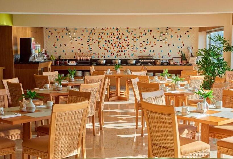Quarto Club Cama King, Sheraton Buganvilias Resort & Convention Center