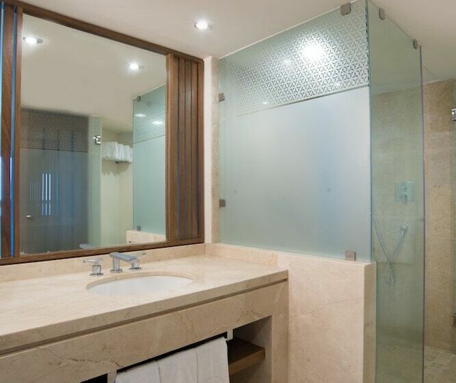 Quarto deluxe vista mar, Sheraton Buganvilias Resort & Convention Center
