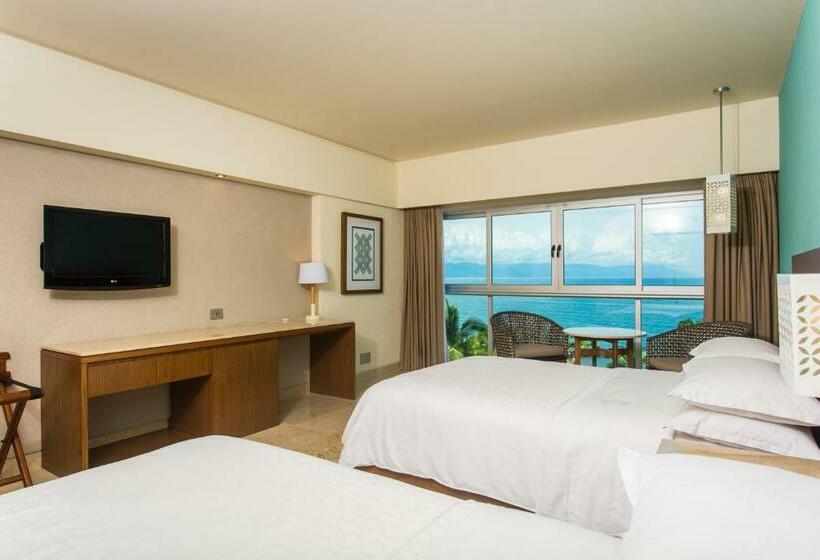 Quarto Deluxe com Vistas, Sheraton Buganvilias Resort & Convention Center