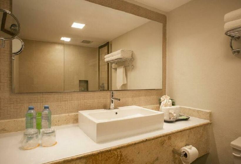 Quarto Triplo Deluxe Vista Mar, Sunscape Sabor Cozumel