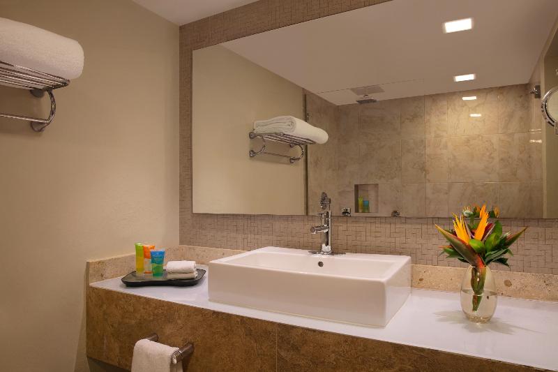 Quarto Deluxe Vista Mar, Sunscape Sabor Cozumel