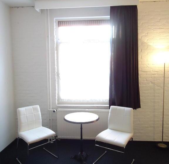 Quarto standard, Café Restaurant De Posthoorn