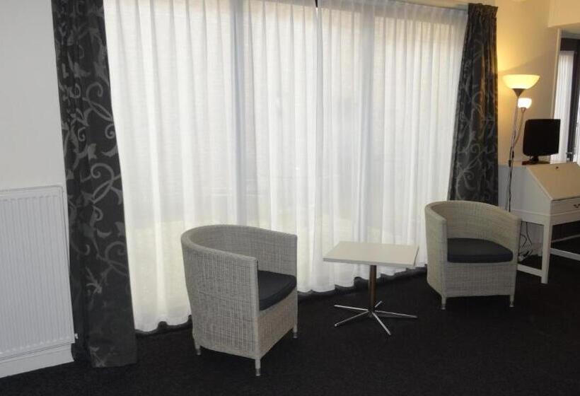 Quarto deluxe, Café Restaurant De Posthoorn