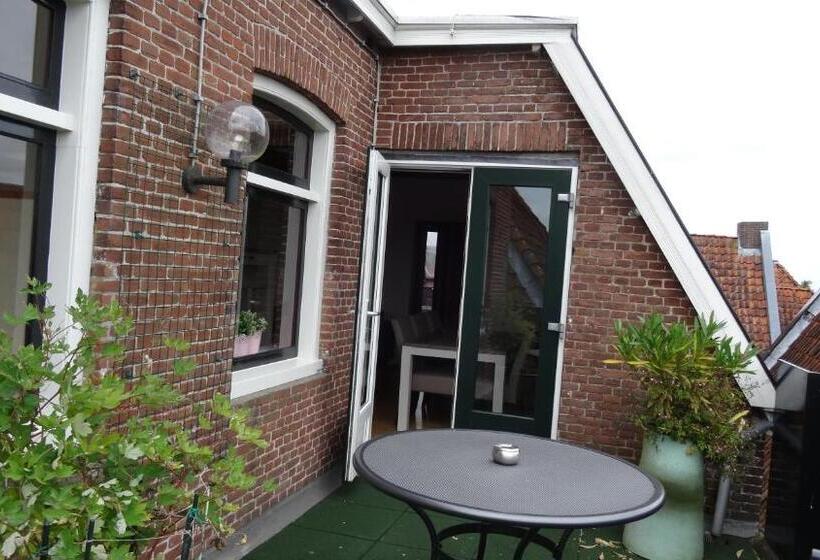 침실 3개 아파트, Café Restaurant De Posthoorn