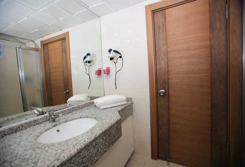 Chambre Standard Individuelle Vue Mer, Lara Otel