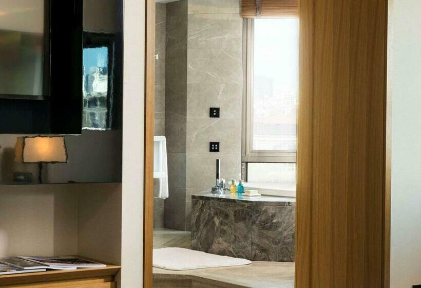 ジュニアスイート, Swissotel The Bosphorus Istanbul