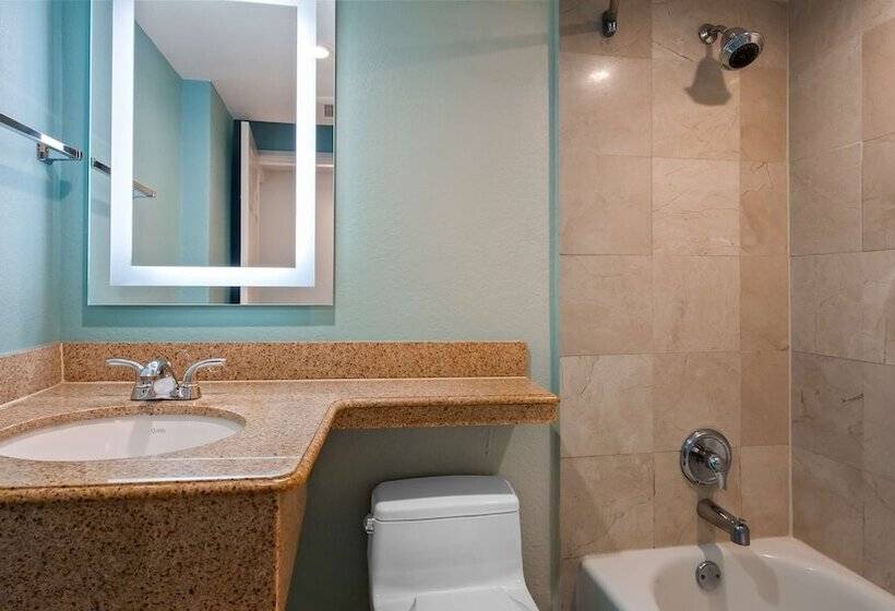 חדר סטנדרט שתי מיטות זוגיות, Best Western Plus Oceanside Inn