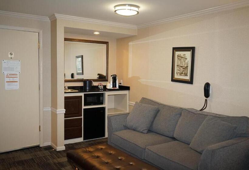 スーペリアスタジオ, Wingate By Wyndham Bellingham Heritage Inn