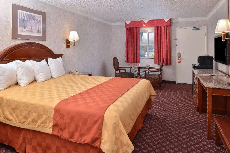 스탠다드 룸 킹사이즈 침대, Americas Best Value Inn & Suites Fontana