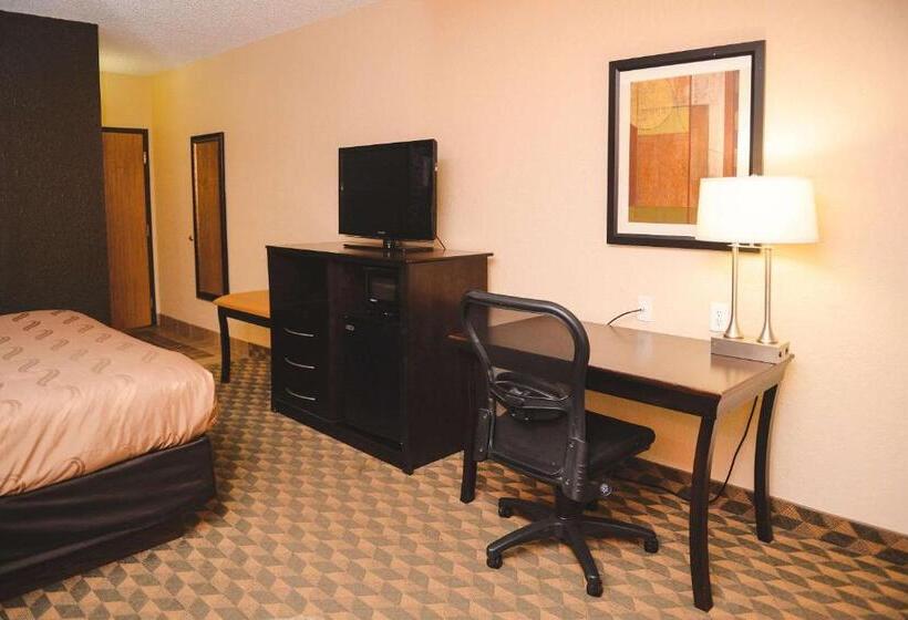 Стандартный Номер Кровать Кинг, Quality Inn & Suites Ames Conference Center Near Isu Campus