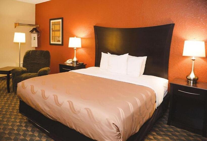 Стандартный Номер Кровать Кинг, Quality Inn & Suites Ames Conference Center Near Isu Campus