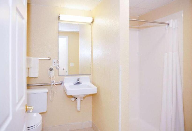 Номер Стандарт Кровать Кинг Адаптированный для Инвалидов, Quality Inn & Suites Ames Conference Center Near Isu Campus
