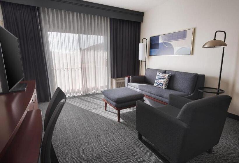스위트, Courtyard By Marriott New Carrollton Landover