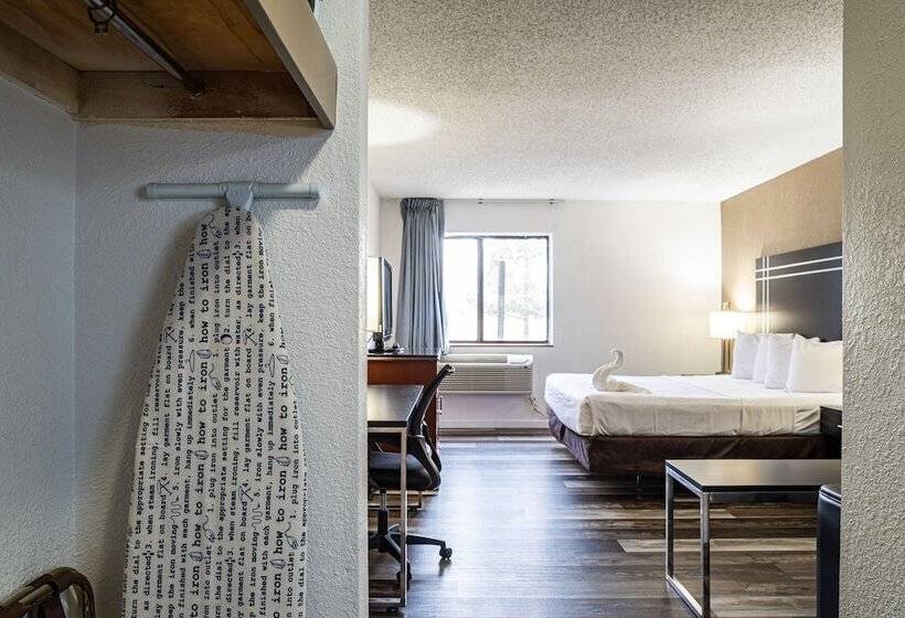 Номер Стандарт, Econo Lodge Cleveland Southeast  Kent