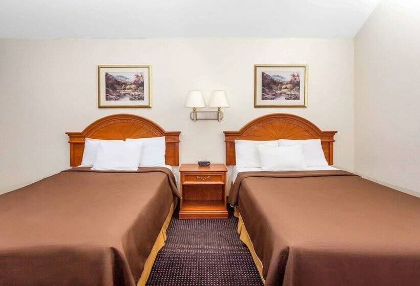 Номер Стандарт 2 Двуспальные Кровати, Travelodge By Wyndham Jackson