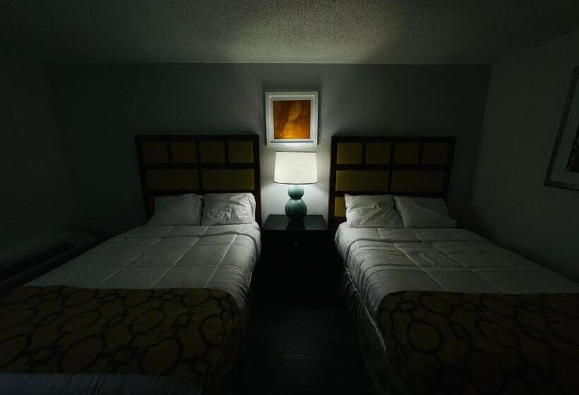 Quarto Standard 2 Camas Casal, Baymont Inn And Suites By Wyndham Columbus / Near Osu