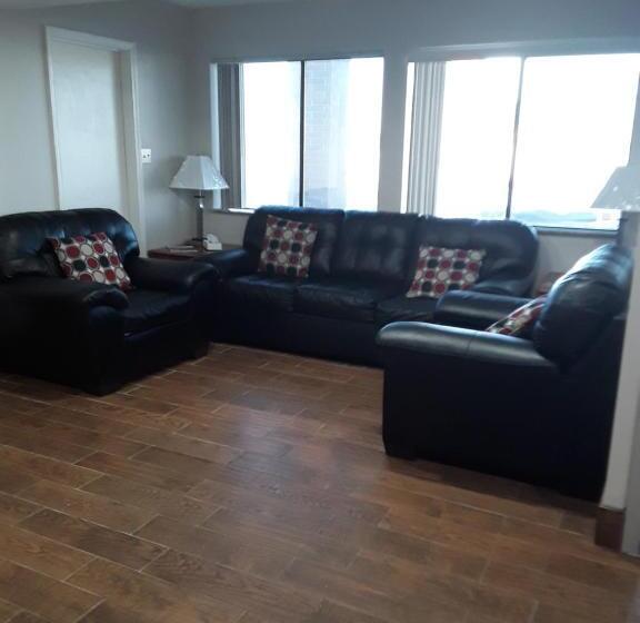 带大床的标准间, Baymont Inn & Suites Richmond
