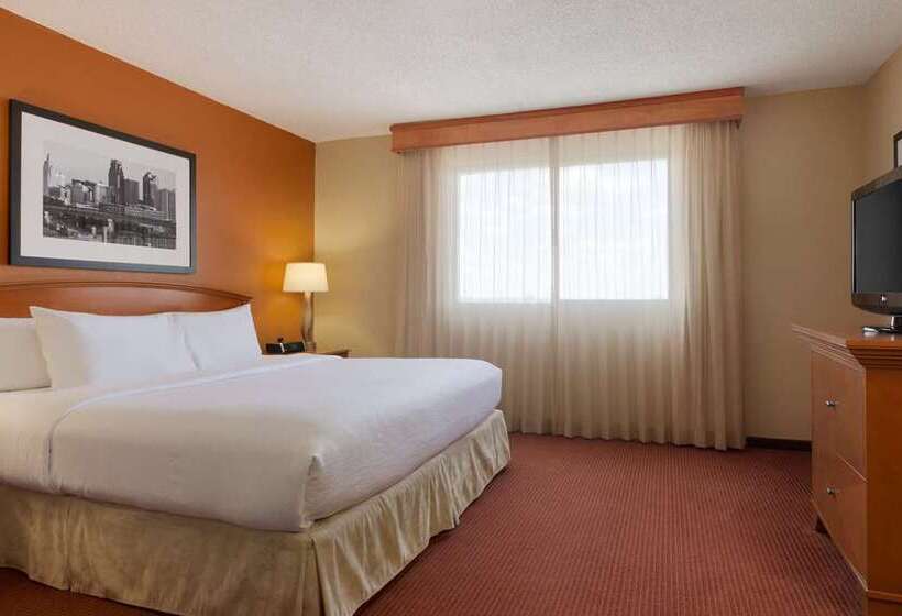 带大床的套房, Embassy Suites By Hilton Columbia Greystone