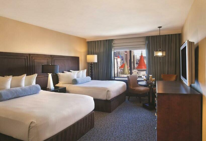 اتاق استاندارد با چشم‌انداز, Excalibur Hotel & Casino