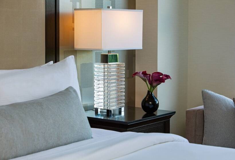 سوییت جونیور, Jw Marriott Essex House New York