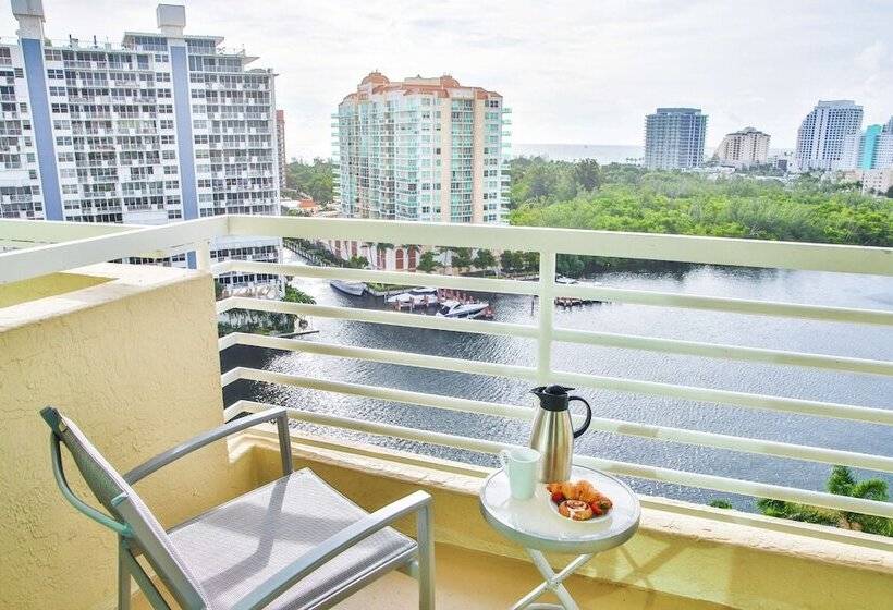 Люкс с Видом, Galleryone Doubletree Hilton Gc Turtle Cove