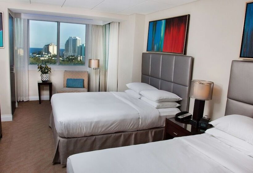 クイーンサイズベッドのスイートルーム, Galleryone Doubletree Hilton Gc Turtle Cove
